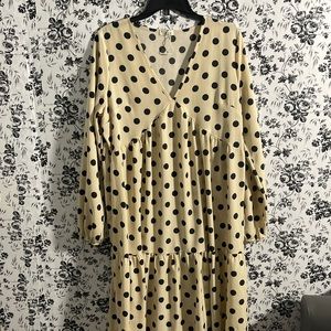 Gyrans Dance Flowers Polka Dot Dress